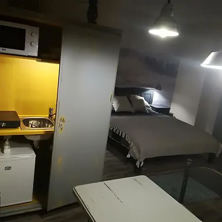 Postalada Vendeghaz Apartment *