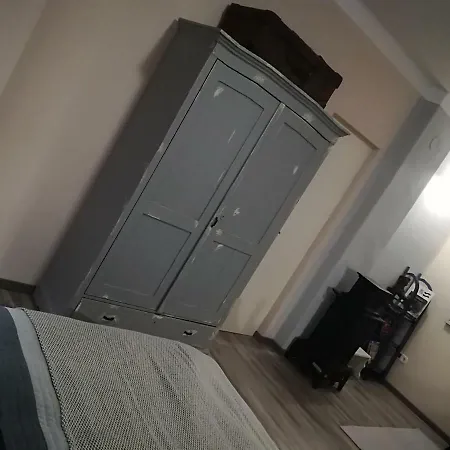 Postalada Vendeghaz Apartment Salfold